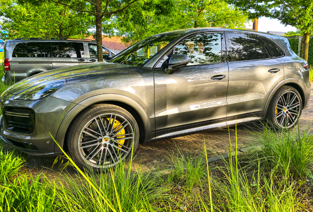 Porsche Cayenne Turbo S E-Hybrid