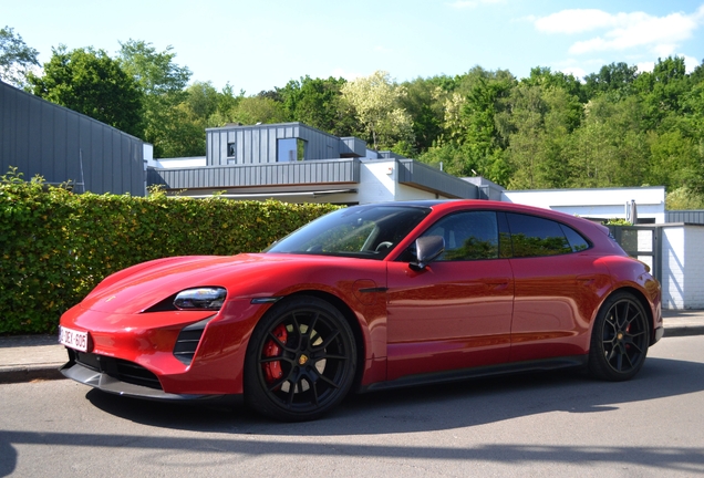 Porsche Taycan GTS Sport Turismo