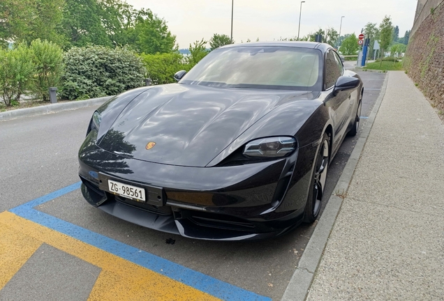 Porsche Taycan Turbo