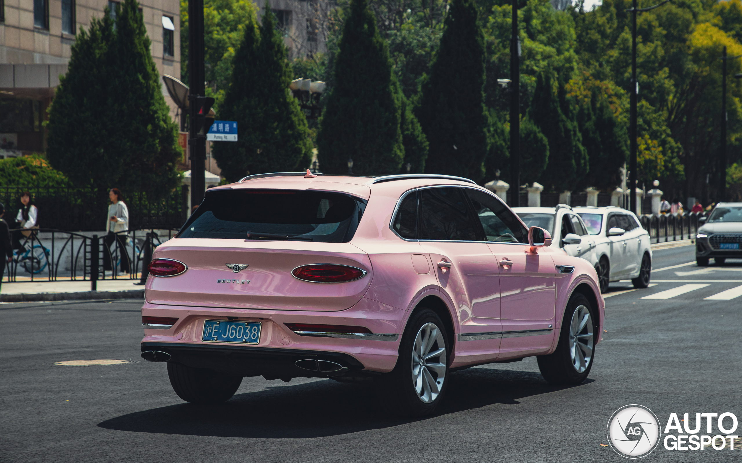 Bentley Bentayga V8 2021