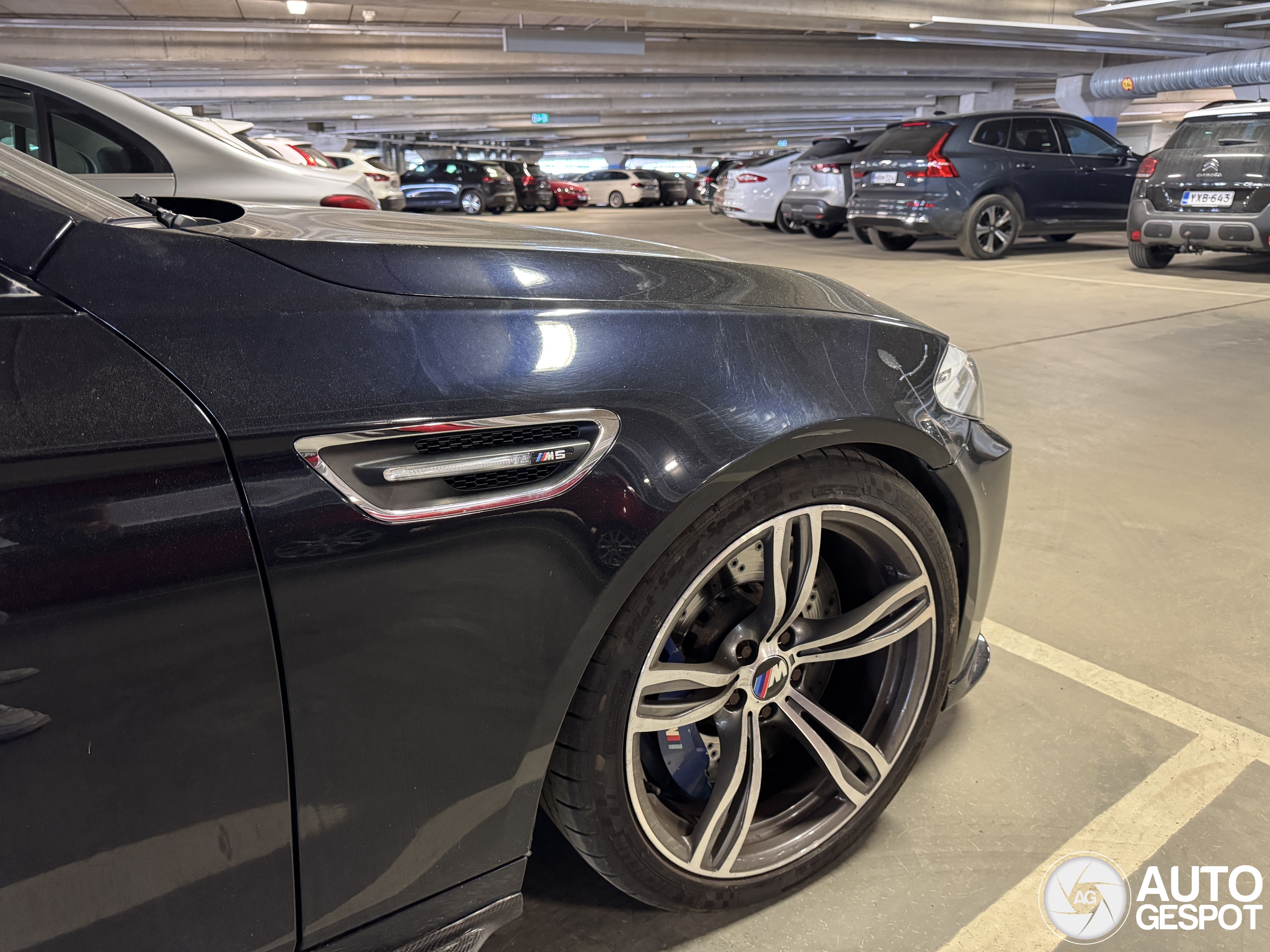 BMW M5 F10 2011