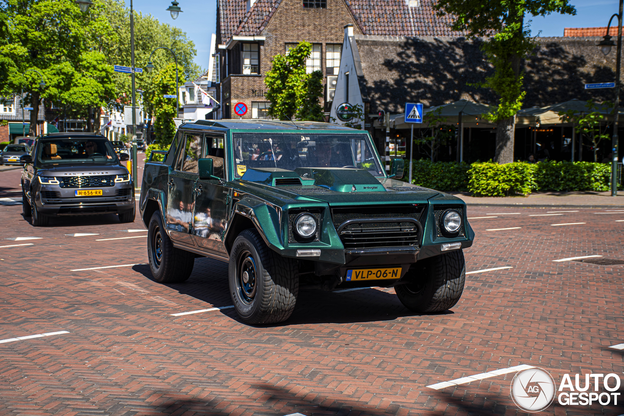 Lamborghini LM002