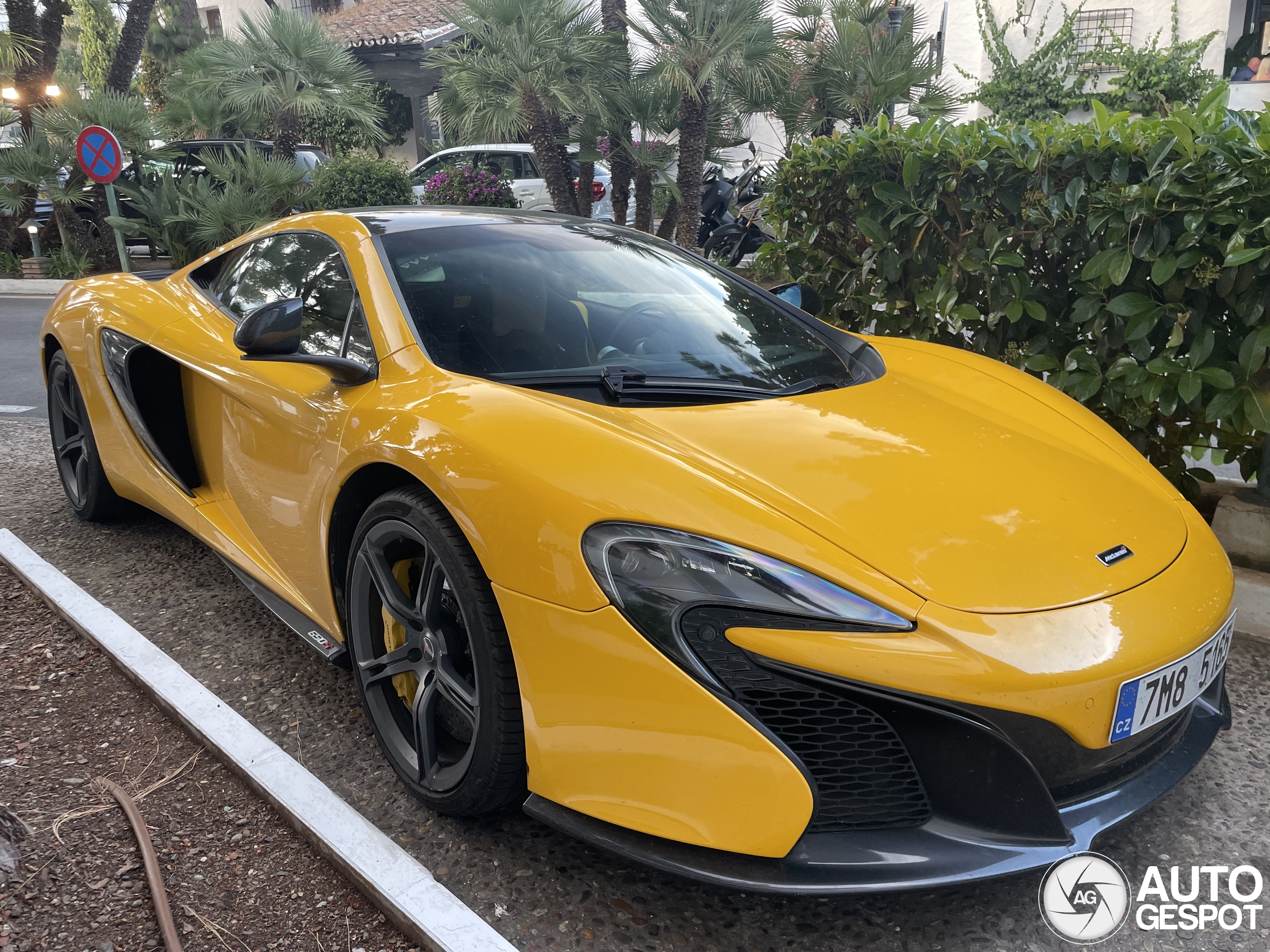 McLaren 650S