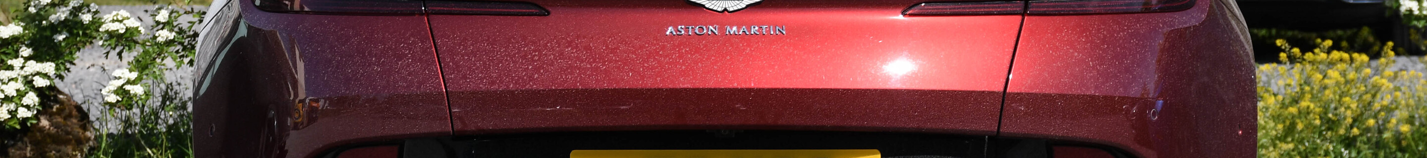 Aston Martin DB11 V8