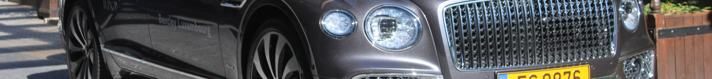 Bentley Flying Spur V8 Azure