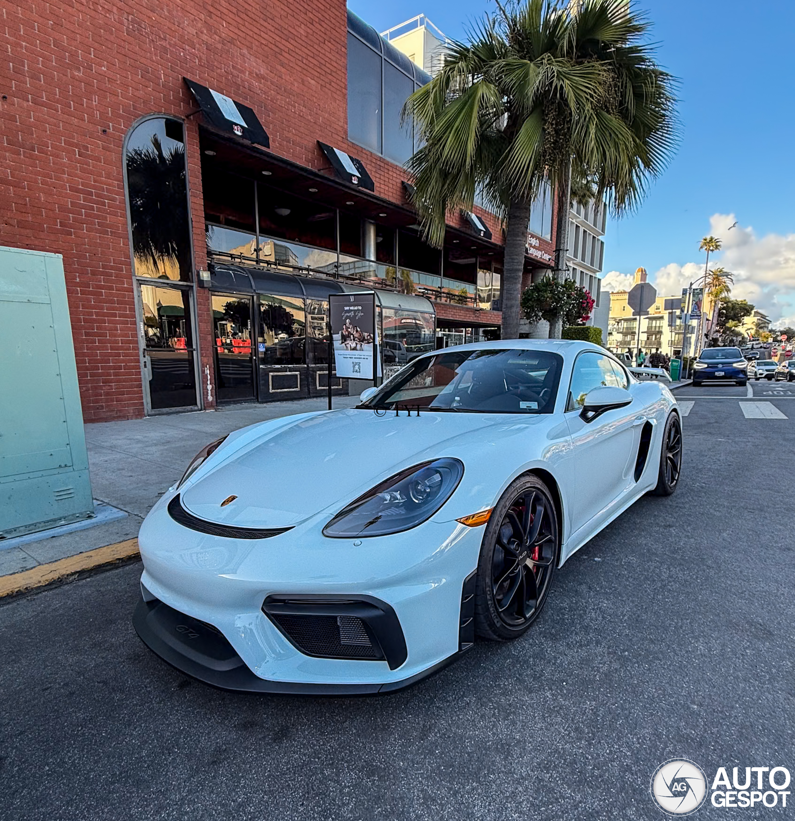 Porsche 718 Cayman GT4
