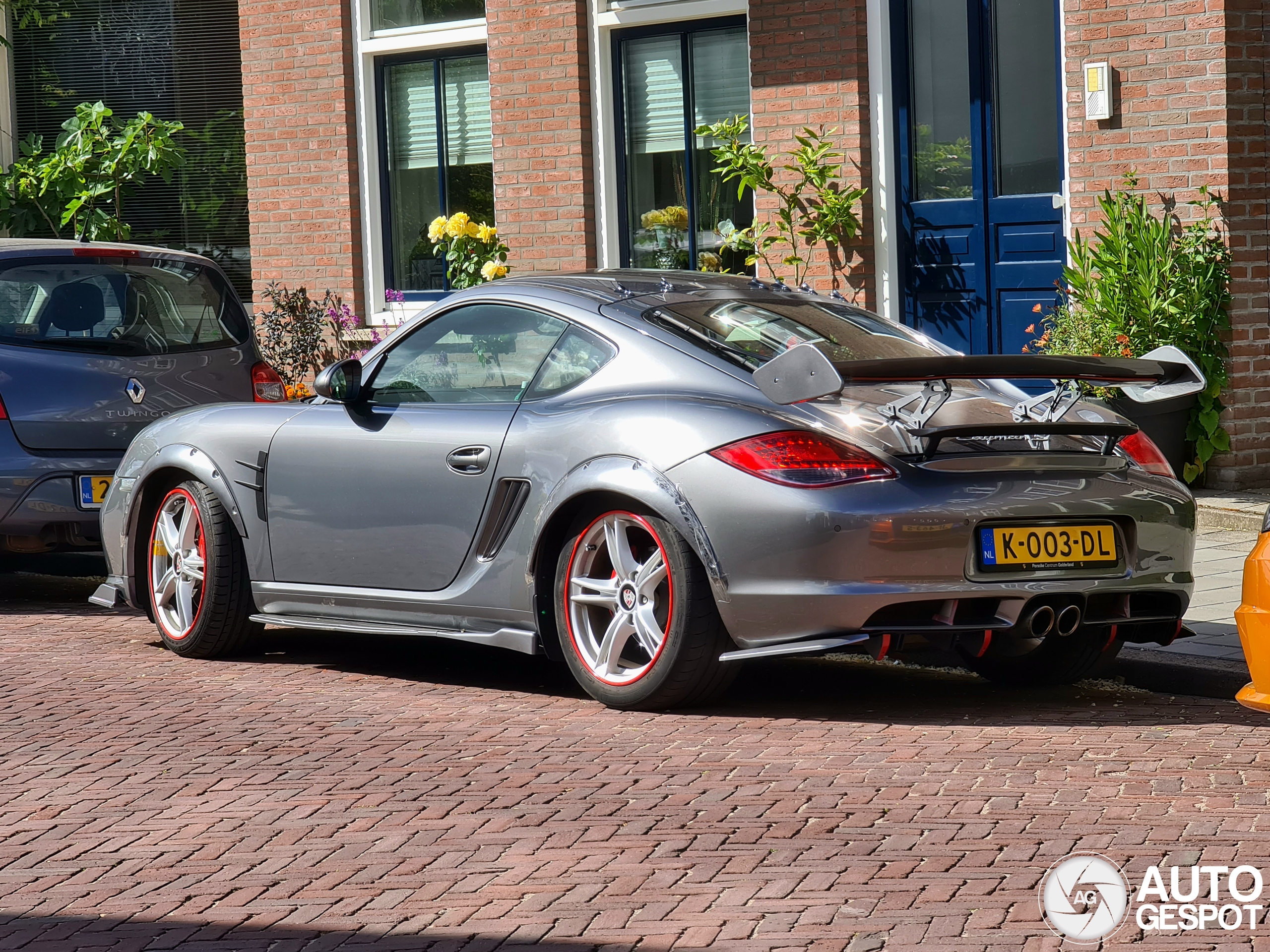 Heeft er iemand een Porsche Cayman op Temu besteld?