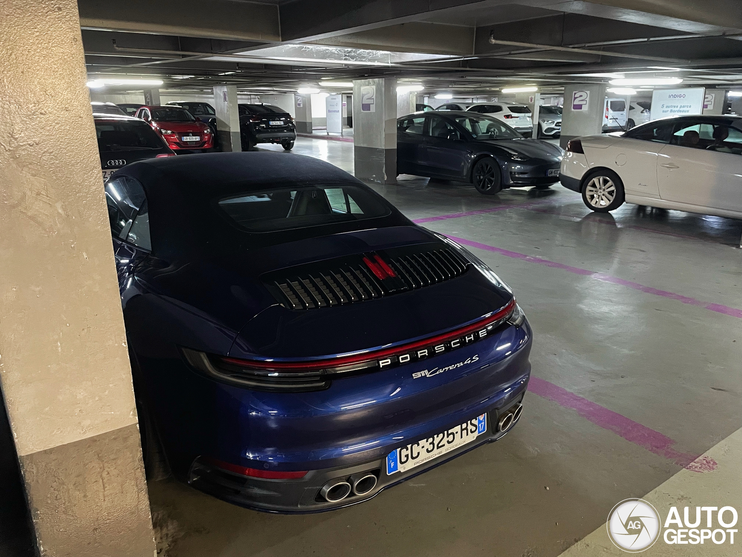 Porsche 992 Carrera 4S Cabriolet