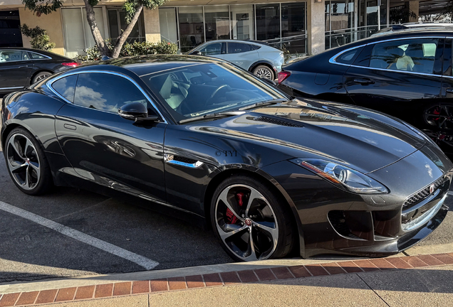 Jaguar F-TYPE S Coupé