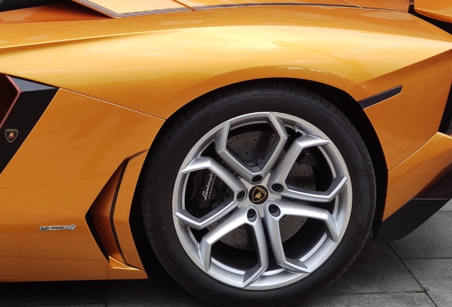Lamborghini Aventador LP700-4 Roadster