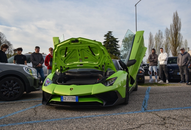 Lamborghini Aventador LP750-4 SuperVeloce Roadster
