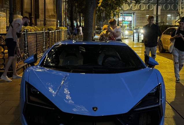 Lamborghini Revuelto