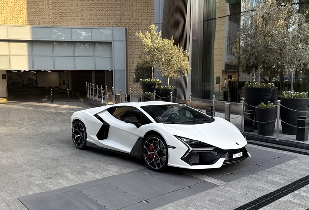 Lamborghini Revuelto
