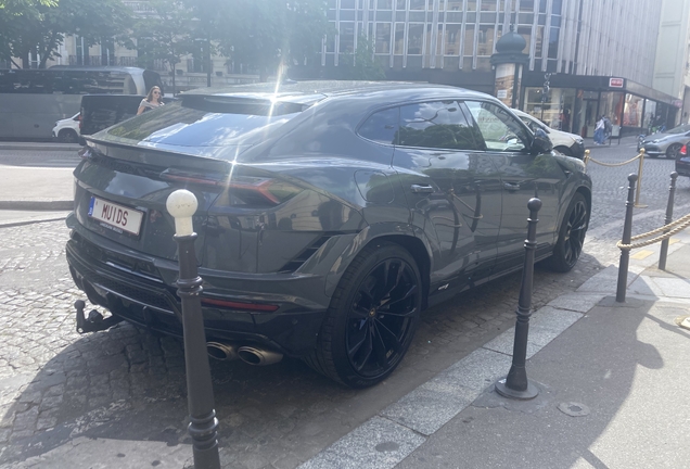 Lamborghini Urus S