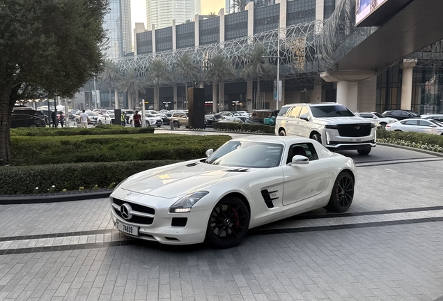 Mercedes-Benz SLS AMG