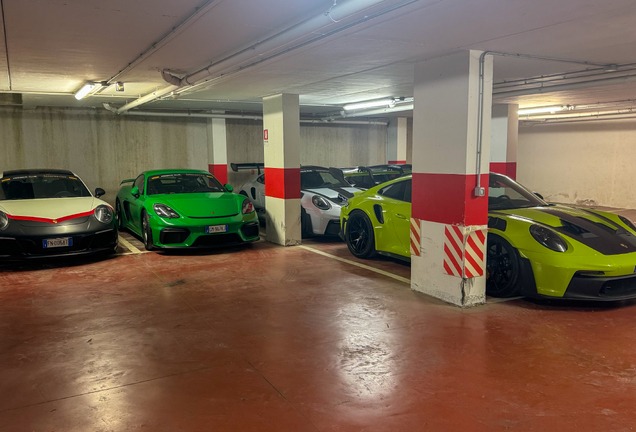 Porsche 718 Cayman GT4