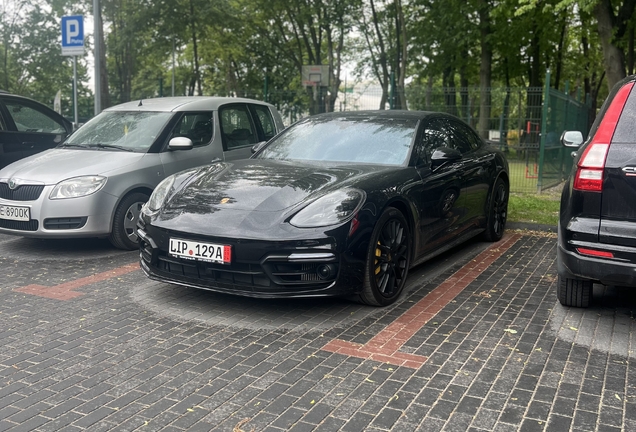 Porsche 971 Panamera Turbo S E-Hybrid