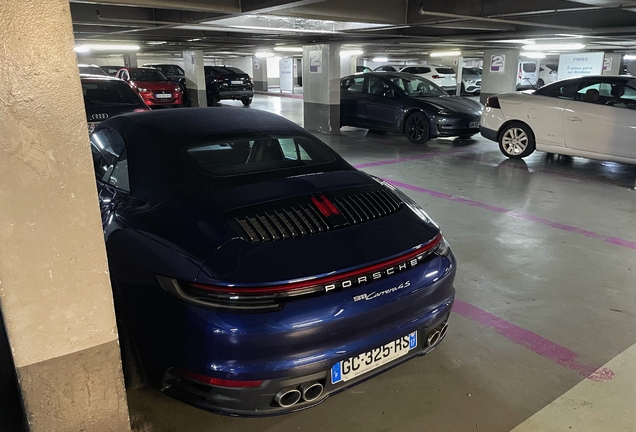 Porsche 992 Carrera 4S Cabriolet