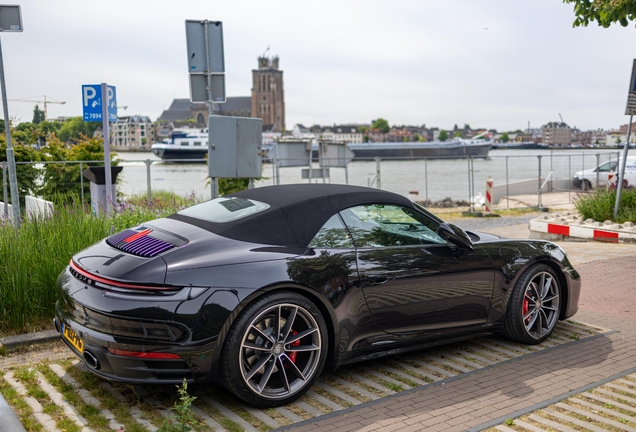 Porsche 992 Carrera 4S Cabriolet