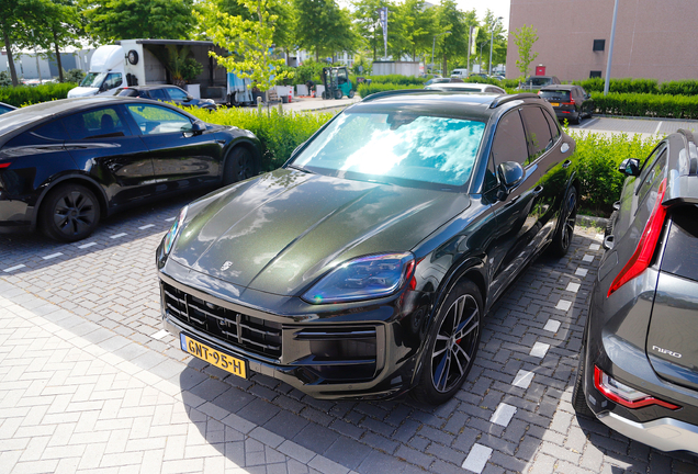 Porsche 9YA Cayenne Turbo E-Hybrid