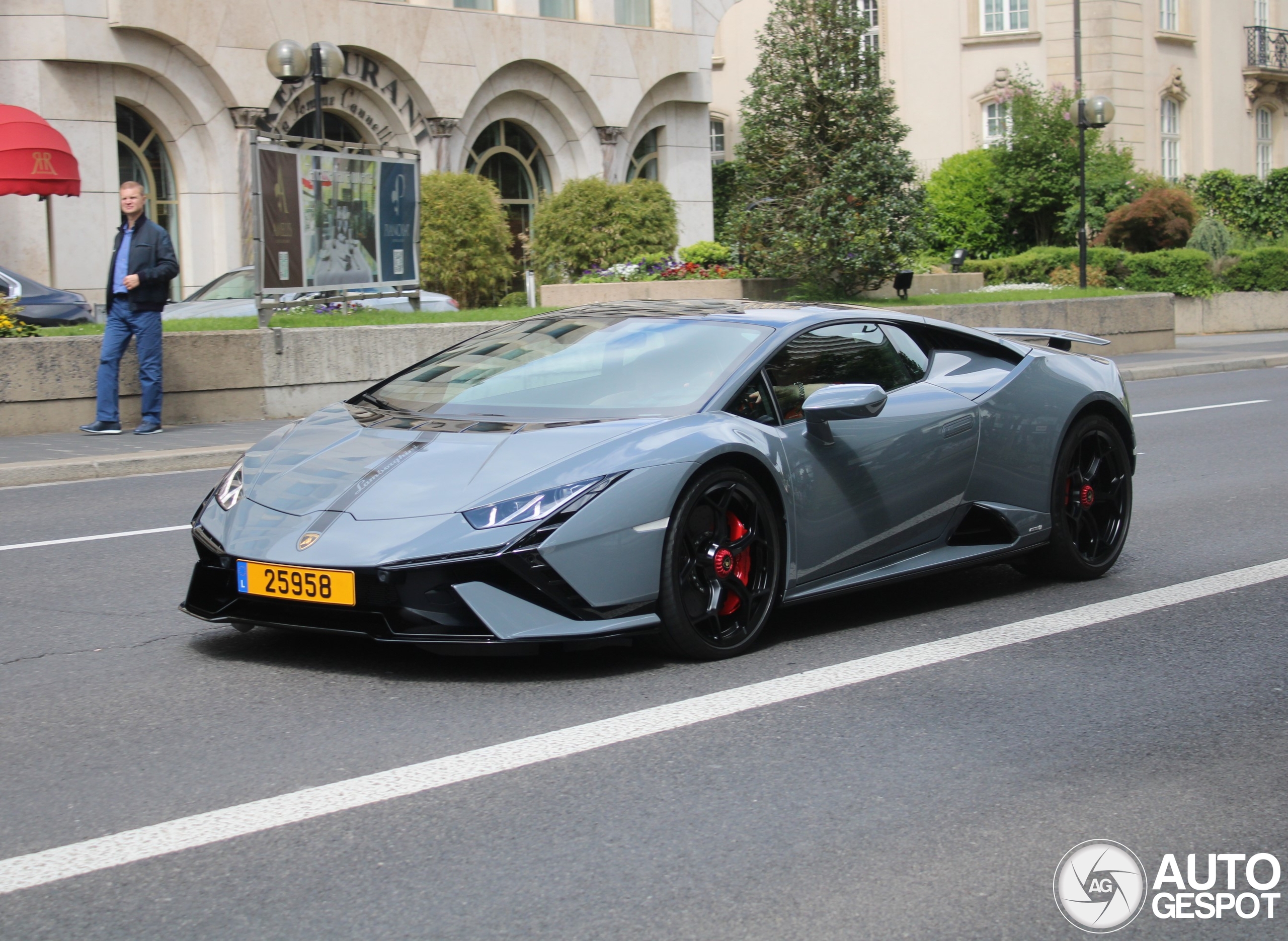 Lamborghini Huracán LP640-2 Tecnica