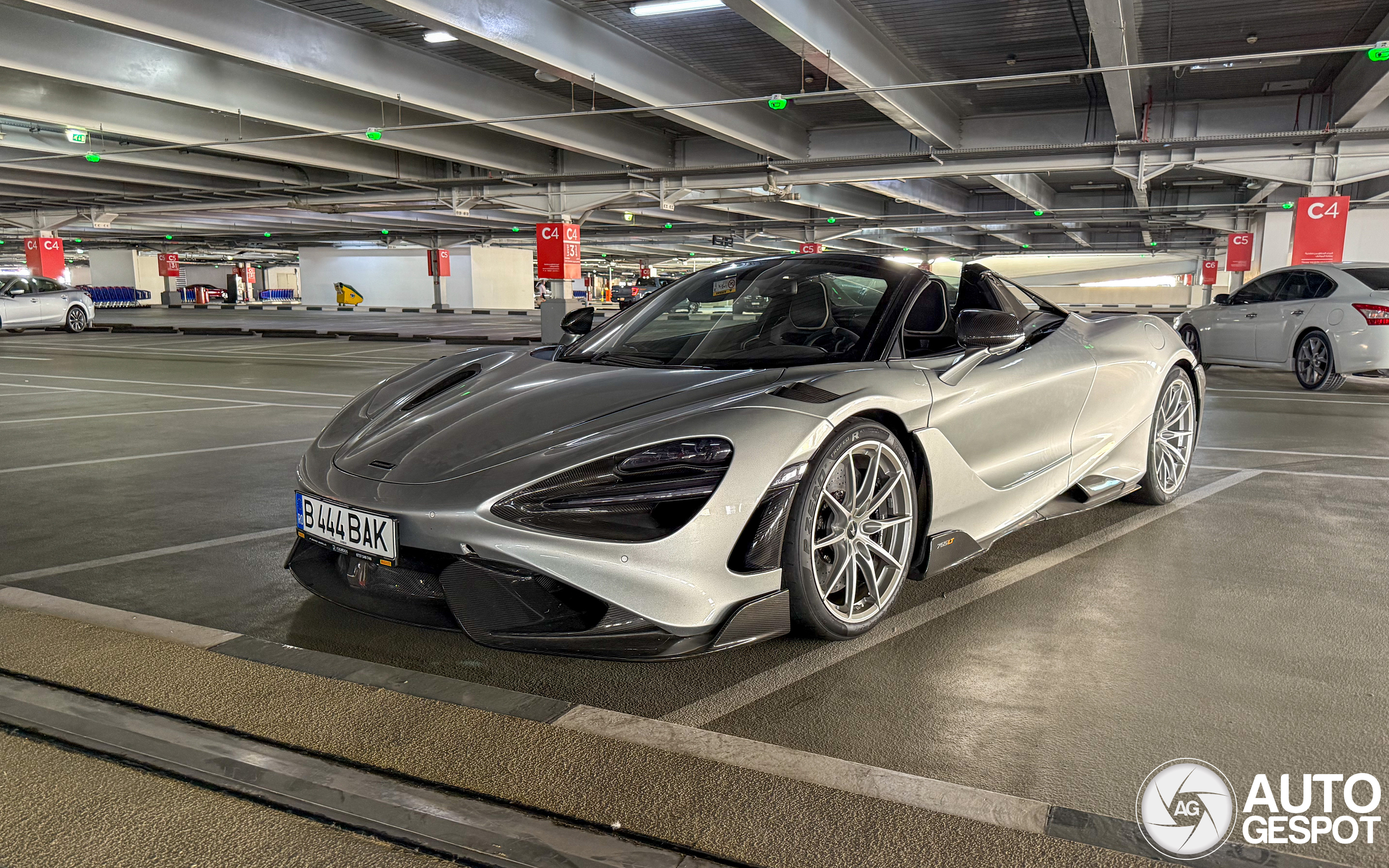 McLaren 765LT Spider