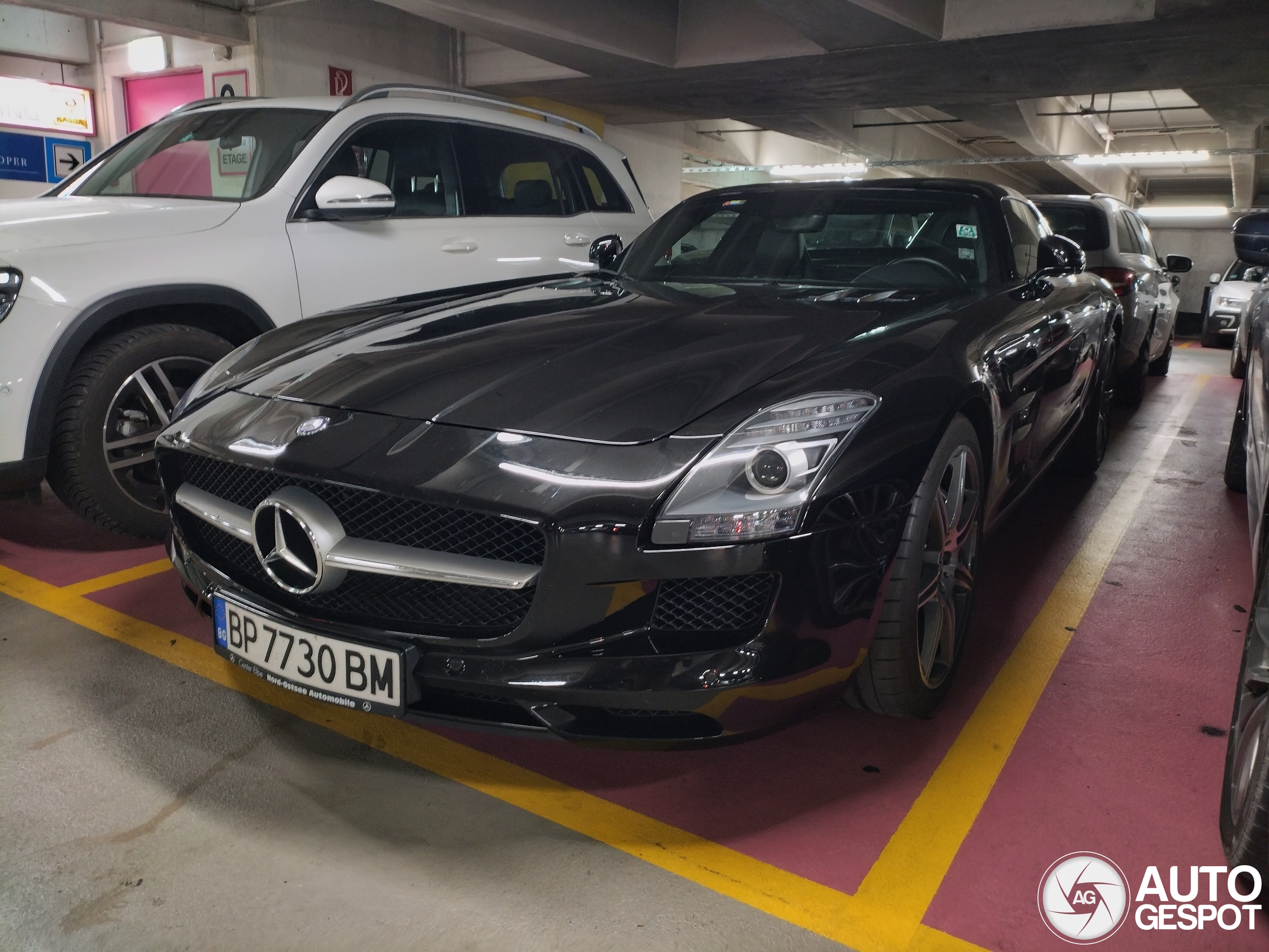 Mercedes-Benz SLS AMG