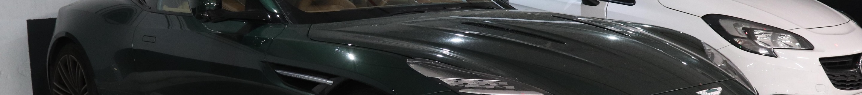 Aston Martin DB12