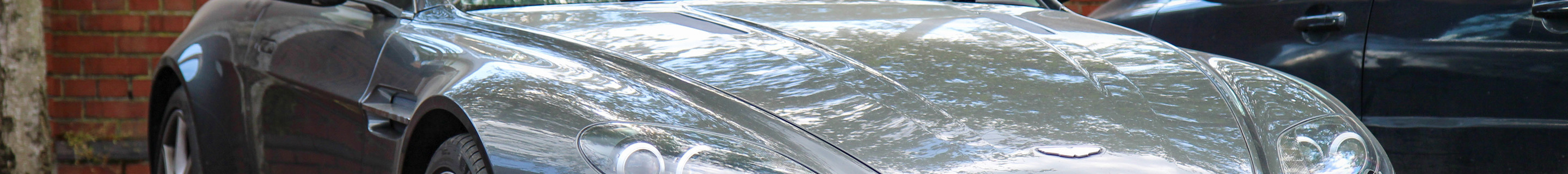 Aston Martin V8 Vantage Roadster