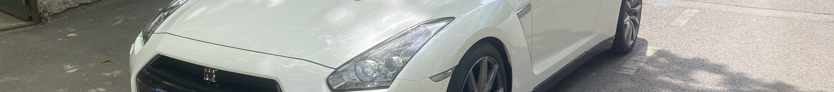Nissan GT-R 2011