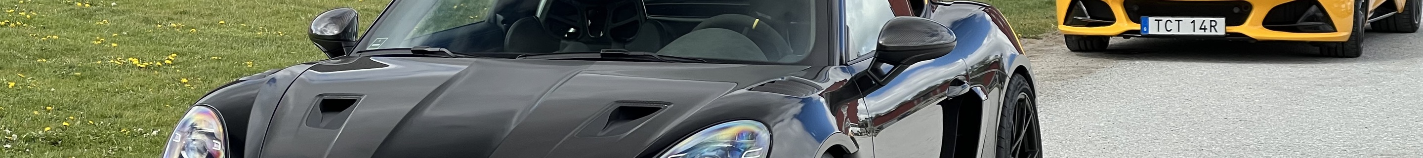 Porsche 718 Cayman GT4 RS Weissach Package