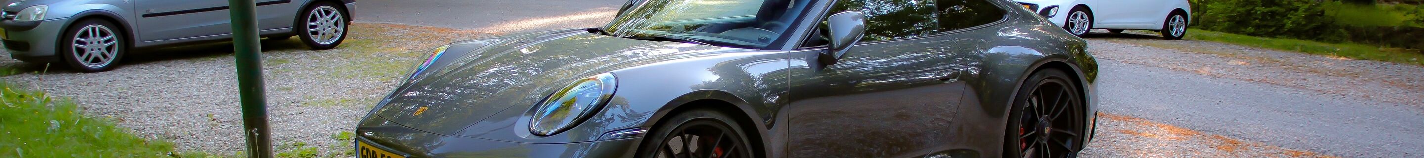 Porsche 992 Carrera 4 GTS