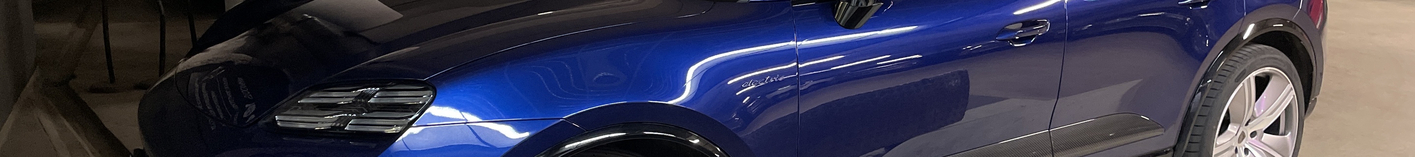 Porsche Macan EV Turbo