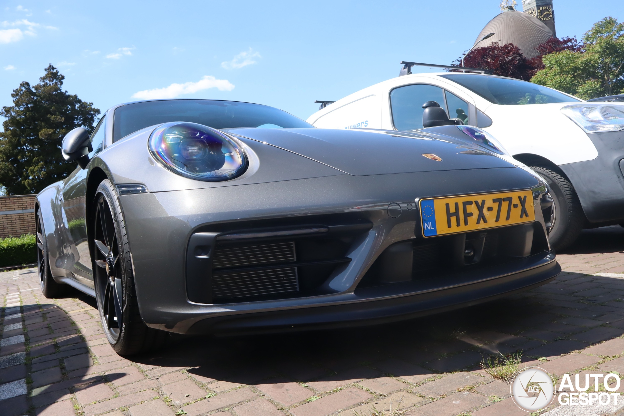 Porsche 992 Carrera 4 GTS