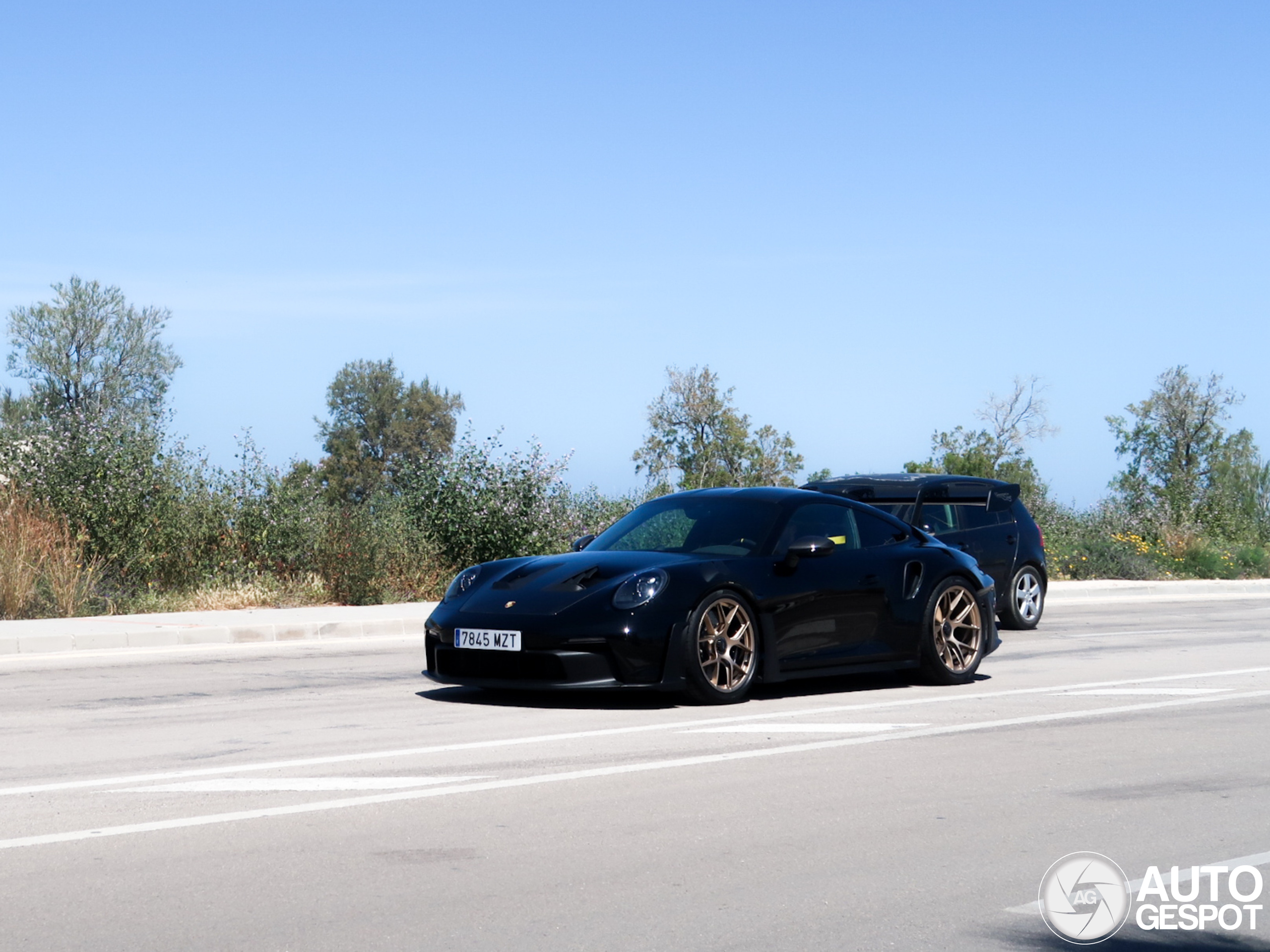 Porsche 992 GT3 RS Weissach Package