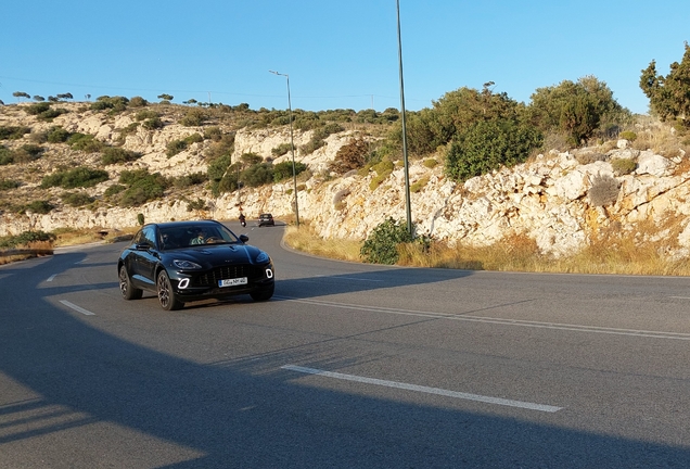 Aston Martin DBX