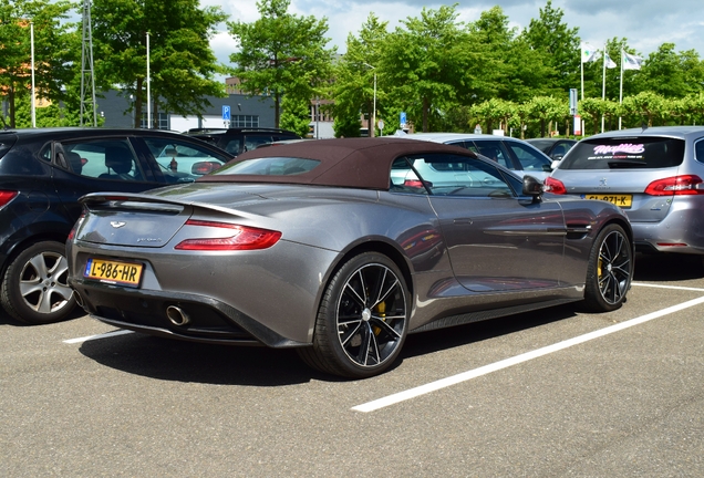 Aston Martin Vanquish Volante