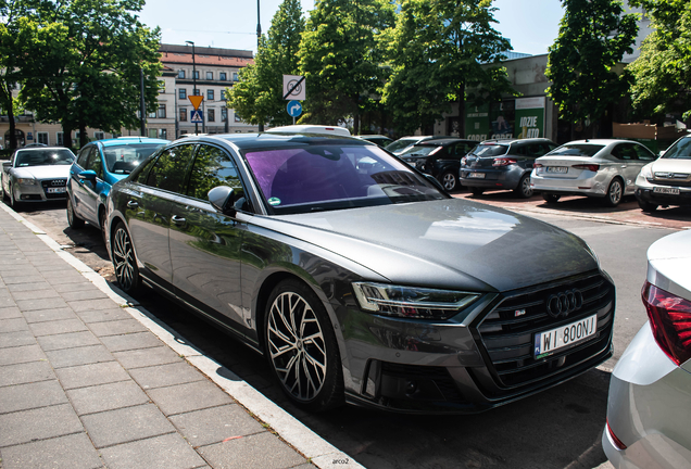 Audi S8 D4