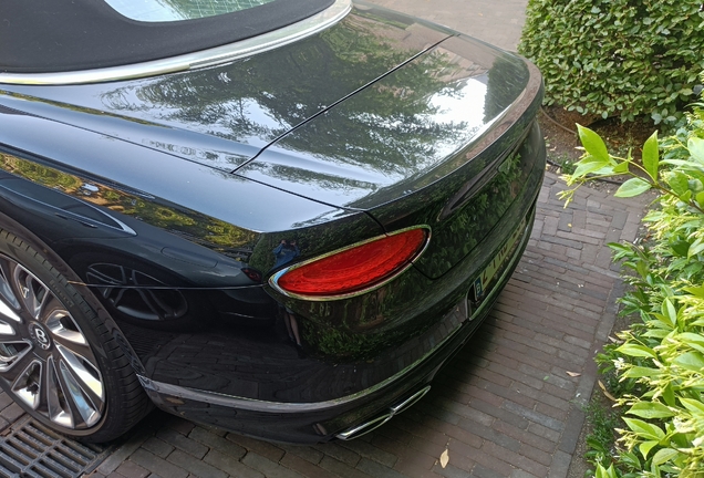 Bentley Continental GTC V8 2020 Mulliner
