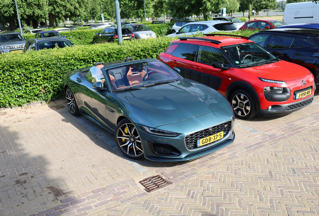 Jaguar F-TYPE R75 Convertible