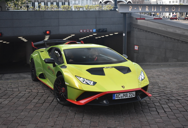 Lamborghini Huracán LP640-2 STO