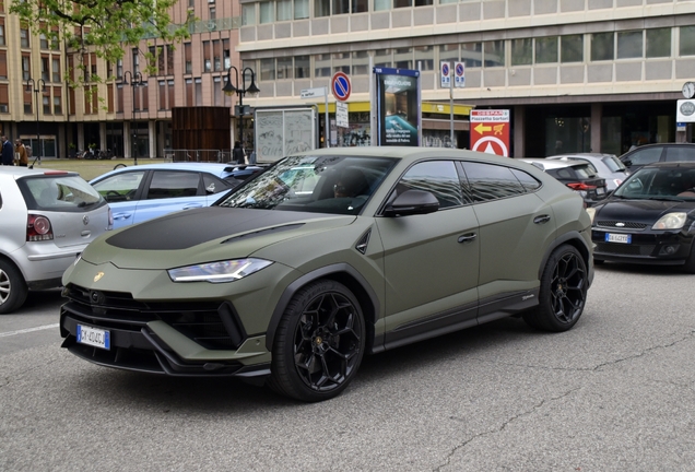 Lamborghini Urus Performante