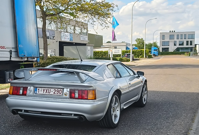 Lotus Esprit V8