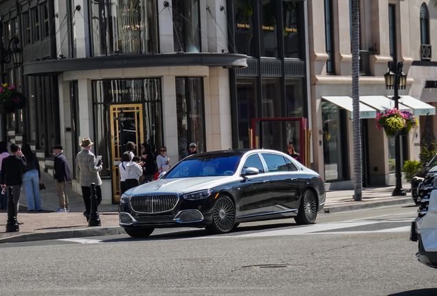 Mercedes-Maybach S 680 X223