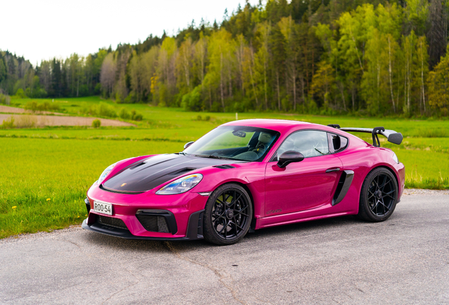 Porsche 718 Cayman GT4 RS Weissach Package