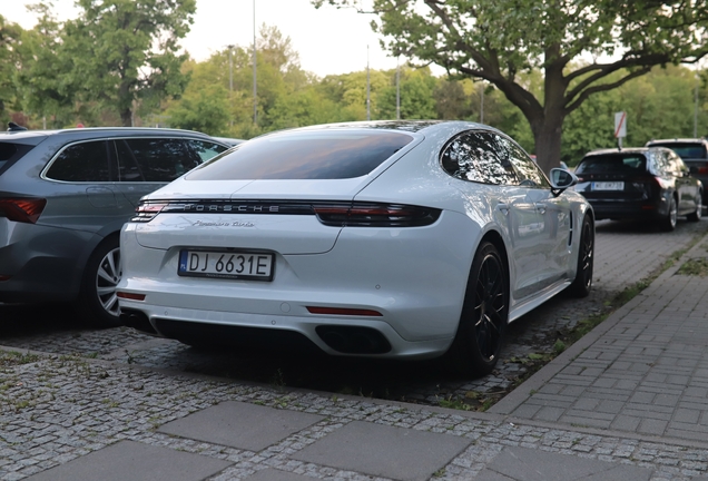 Porsche 971 Panamera Turbo