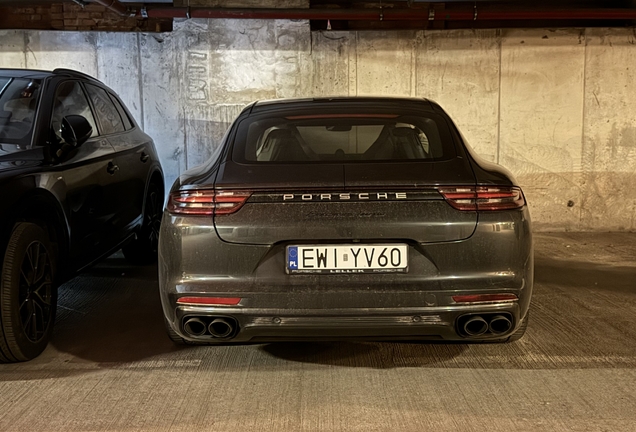 Porsche 971 Panamera Turbo