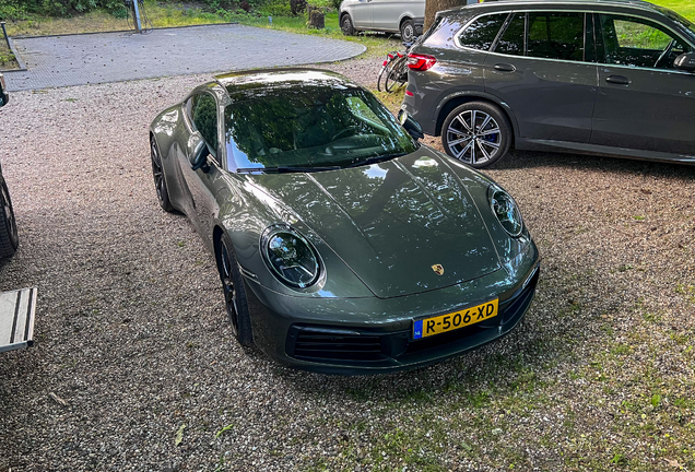 Porsche 992 Carrera 4S