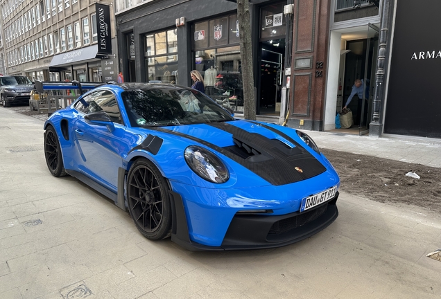 Porsche 992 GT3 RS Weissach Package