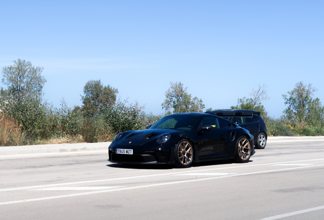 Porsche 992 GT3 RS Weissach Package